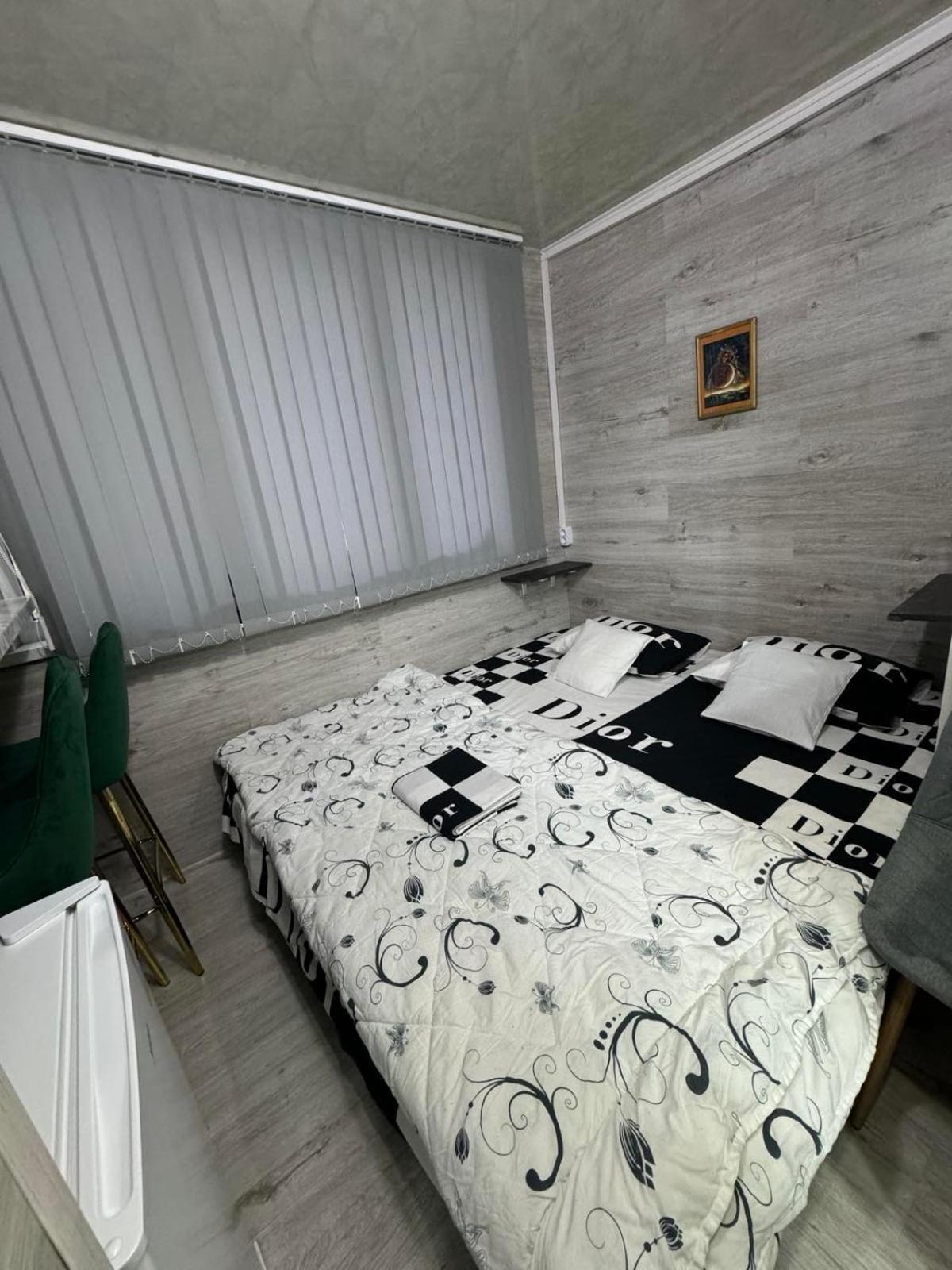 Cozy Good Apartment Chisinau Exterior photo